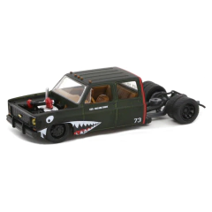 Chevrolet Cheyenne Super 30 - Bedless Shark Mouth - M2 Machines - 1/64