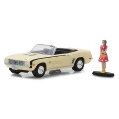 Chevrolet Camaro SS Conversível 1969 C/ Boneco - The Hobby Shop - Greenlight - 1/64