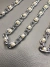 Correntes de alumínio com pérola em metro - Strass Botões e CIA | Customize suas roupas! 