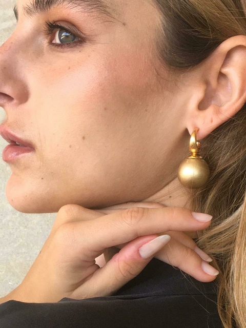 Argola antialérgica dourada