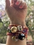 Pulseira de fio indiano rosa com dourado e bola dourada, fecho de imã. - comprar online