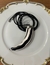 Dente de pedra, preto e branco, com acabamento na cor prata e corda preta ( 1,20 cm ) - comprar online