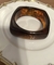Bracelete em acrilico na cor tartaruga. - comprar online