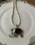 Colar em pedra natural, 36cm mais alongador, com pingente de elefante. - comprar online