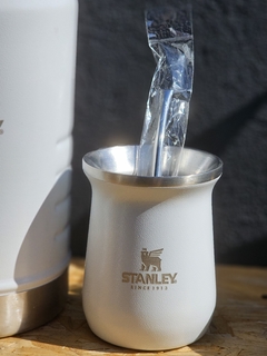 TERMOLAR STANLEY + MATE C/BOMBILLA TERMICO 1.9LTS IMPORTADO en internet