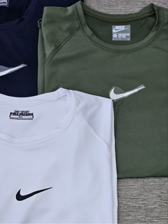 Camiseta Deportiva NIKE PRO PREMIUM - ¡3x1 exclusivo! en internet