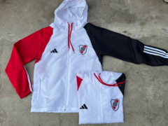 CAMISETA TITULAR/ALTERNATIVA + CAMPERA ROMPEVIENTO RIVER PLATE DE REGALO - INFINITE