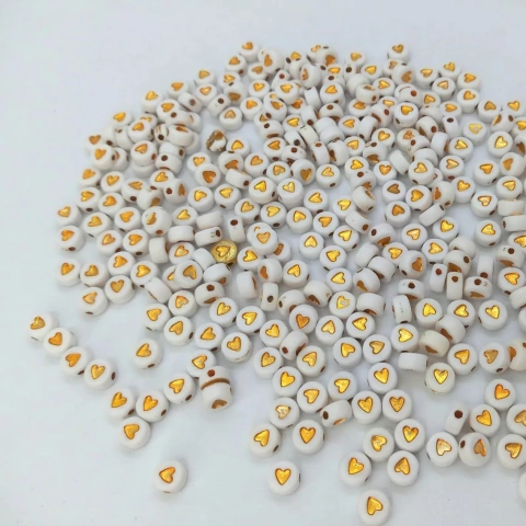 Cuenta Pastilla Blanca Corazón Dorado