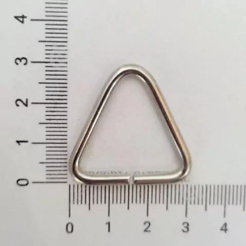 Triangulo Niguel - pase 25 mm - por unidad