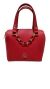 Cartera roja de la marca RAFITTHY con detalles en cadena.