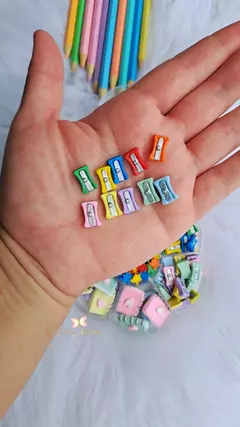 Caixinha miniatura Escolar - Atelie Gleicy Barone