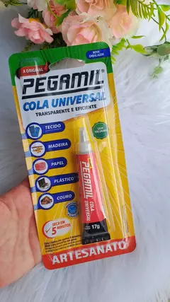 Cola pegamil