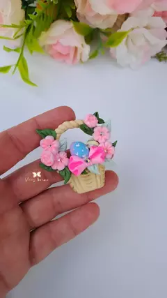 Cesta de flores temática de páscoa