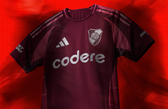 NUEVA CAMISETA TITULAR 2024/2025 DE RIVER + NUEVA CAMISETA ALTERNATIVA DE REGALO en internet