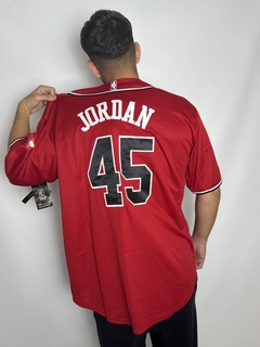 CASACA MLB CHICAGO BULLS #45 JORDAN en internet