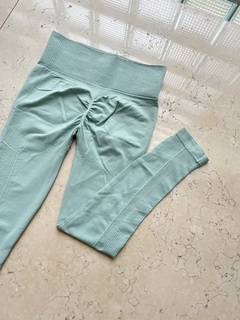 CALZA SEAMLESS PUSH UP - Verde pastel Sku #2459 - tienda online