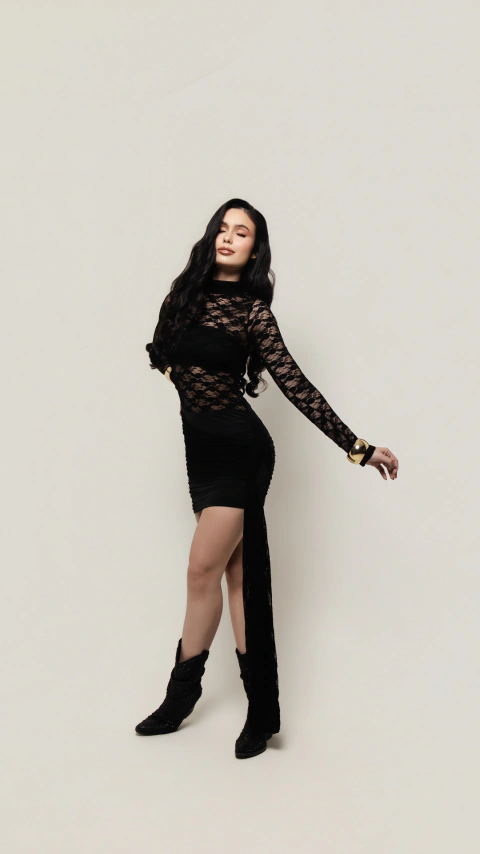 Vestido Aura em Renda e Poliamida