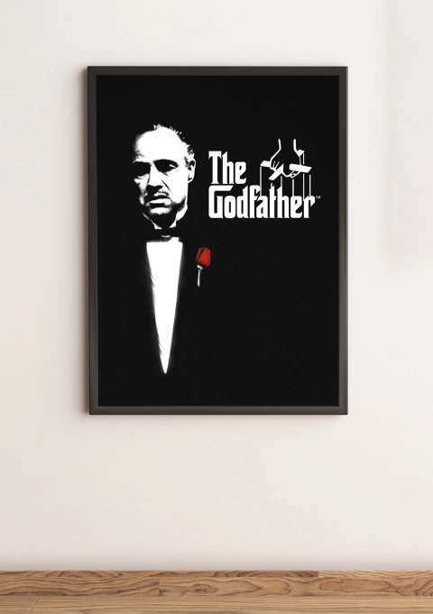 Pôster do filme O Poderoso Chefão, com a imagem de um homem em terno e uma rosa na lapela, em fundo preto.