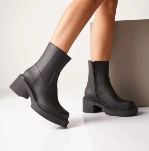 BOTA TOP NEGRA - comprar online