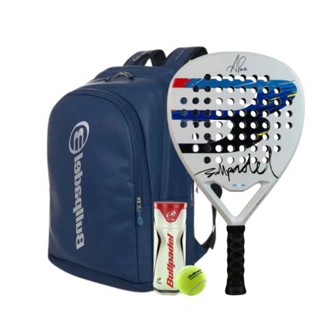 Combo Bullpadel Apache Power 32 con mochila Vertex Man azul, tubo de pelotas y pala de pádel sobre fondo blanco