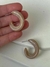 ARGOLA OVAL DE ACRÍLICO MARROM - UseGliss | Joias Exclusivas em Aço Inoxidável