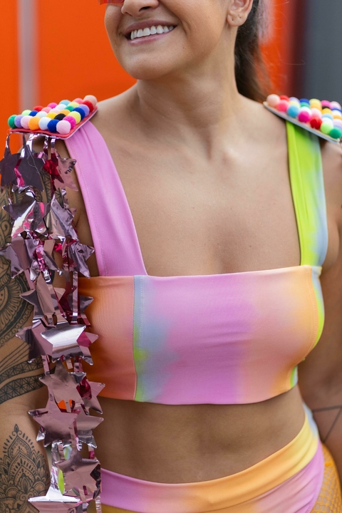 ombreira triangular pompom com clip - comprar online