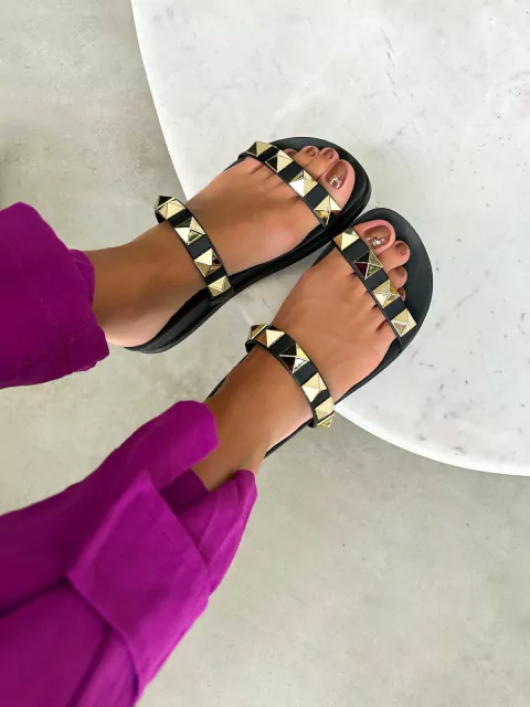 Flat Slide Maxi Tachas Preta