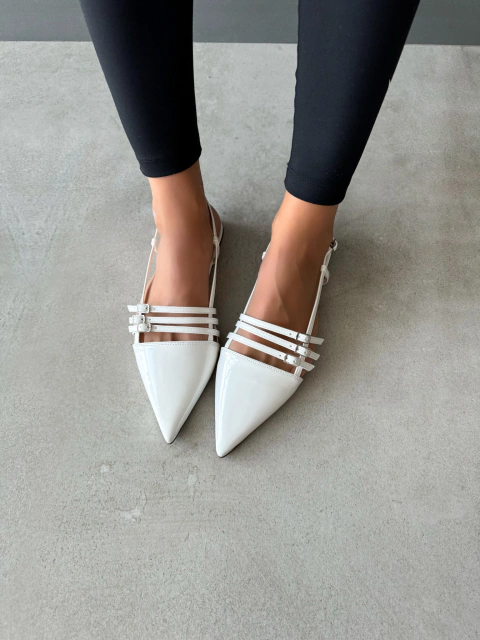 Sapatilha Slingback Fivelas Branca