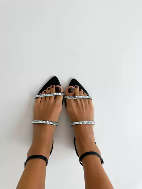 Flat Sandália Tiras Slim Cristal Preta