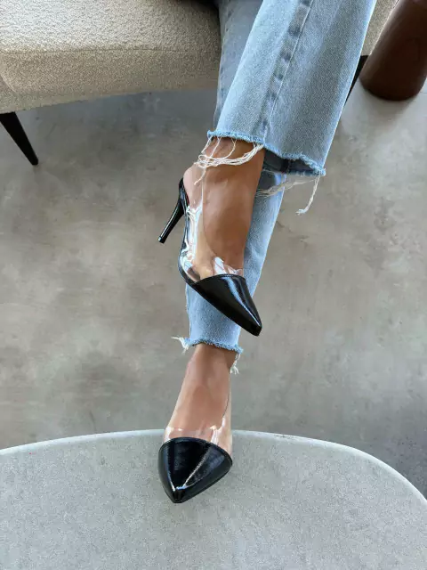 Scarpin Vinil Preto - comprar online