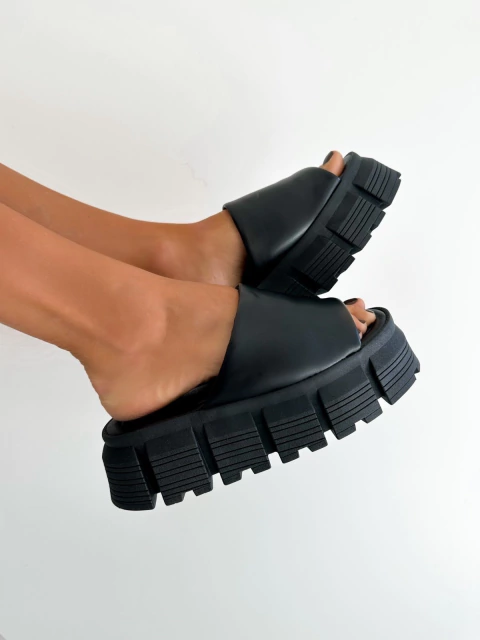 Flat Slide Tratorado Preto