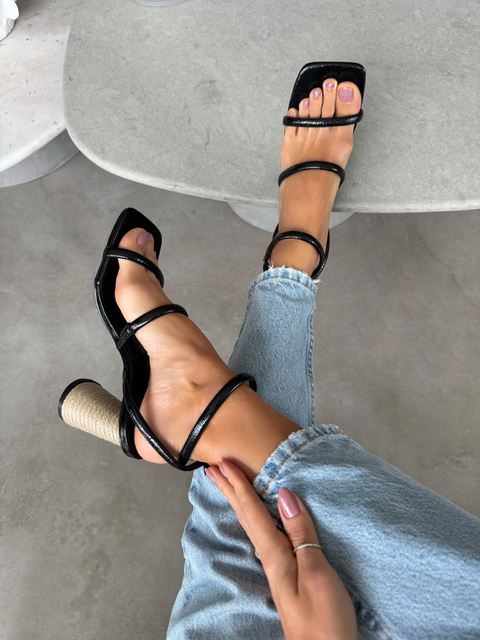 Sandália Preta Tiras Salto Bloco Corda - comprar online