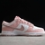 Nike SB Dunk Low "Pink Velvet" na internet