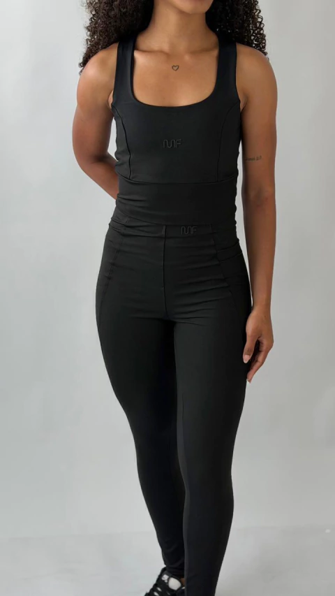 Conjunto Calça Recortes + Top Recortes Preto