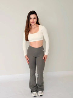 Calça Flare Cinza Chumbo