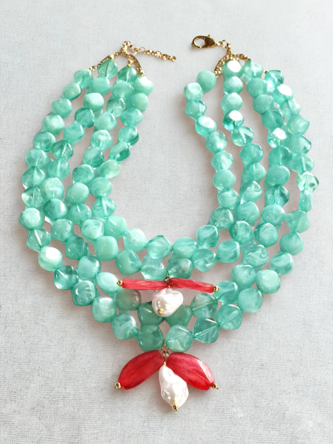 Maxi colar com quatro voltas de contas de resina verdes mescladas - comprar online
