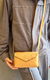 Bolsa Tiracolo Marrom Pequena Envelope - comprar online