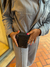 Mini Bag Marrom Couro Porta-Celular Básica - S2v - Revendedor Oficial Arezzo