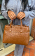Bolsa Shopping Couro Grande Fivelas - S2v - Revendedor Oficial Arezzo