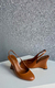 Scarpin Couro Salto Anabela Slingback na internet