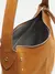 Bolsa Hobo Acamurçada Grande Rebites - loja online