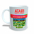 Caneca com design do jogo Keystone Kapers da Atari, apresentando o logotipo e elementos gráficos do jogo.