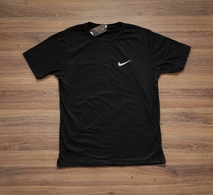 REMERA NIKE DRIFIT + SHORT DE REGALO - comprar online