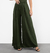 Calça Pantalona Com Pregas Frontais - Yeesco