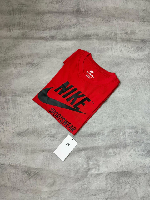 CAMISETA NIKE SPORTWEAR TM - comprar online