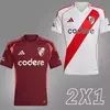 CAMISETA TITULAR RIVER + ALTERNATIVA 2025 DE REGALO - ¡OFERTA 2x1!