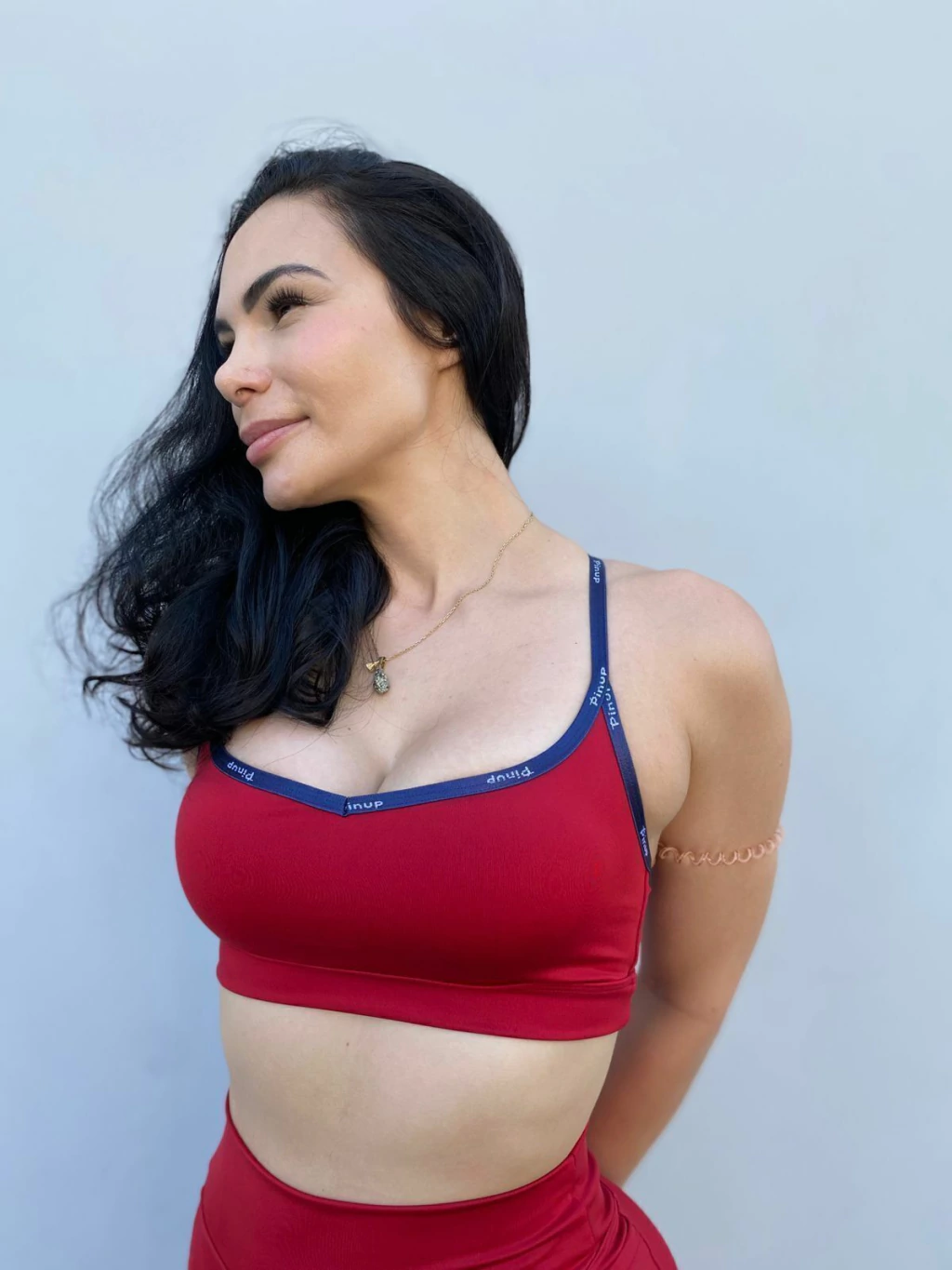 TOP LOVELY