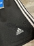 MEGA COMBO ADIDAS ESSENTIALS: BERMUDA + OJOTAS + MEDIAS DE REGALO en internet