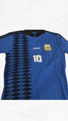 CAMISETA RETRO MARADONA! en internet