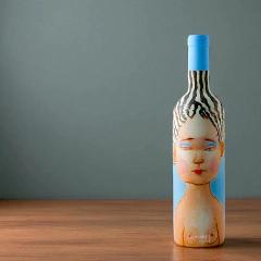 Vik La Piu Belle Tinto na internet